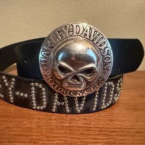 Men’s Harley-Davidson Black Leather Belt with Silver Skull Buckle